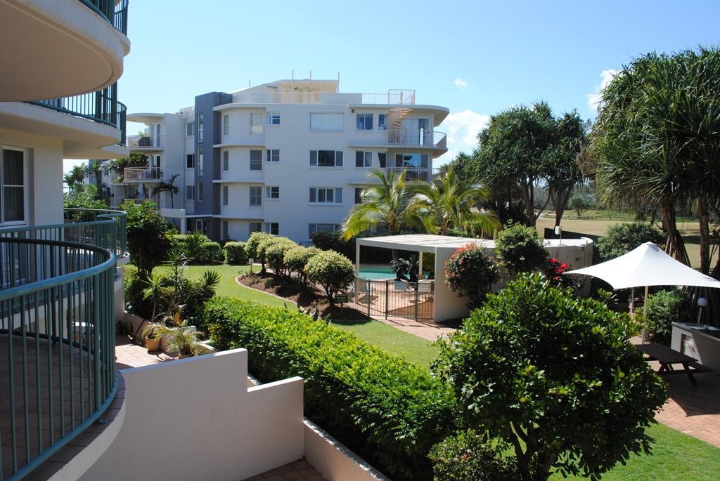 Surfside On The Beach Buddina Екстер'єр фото