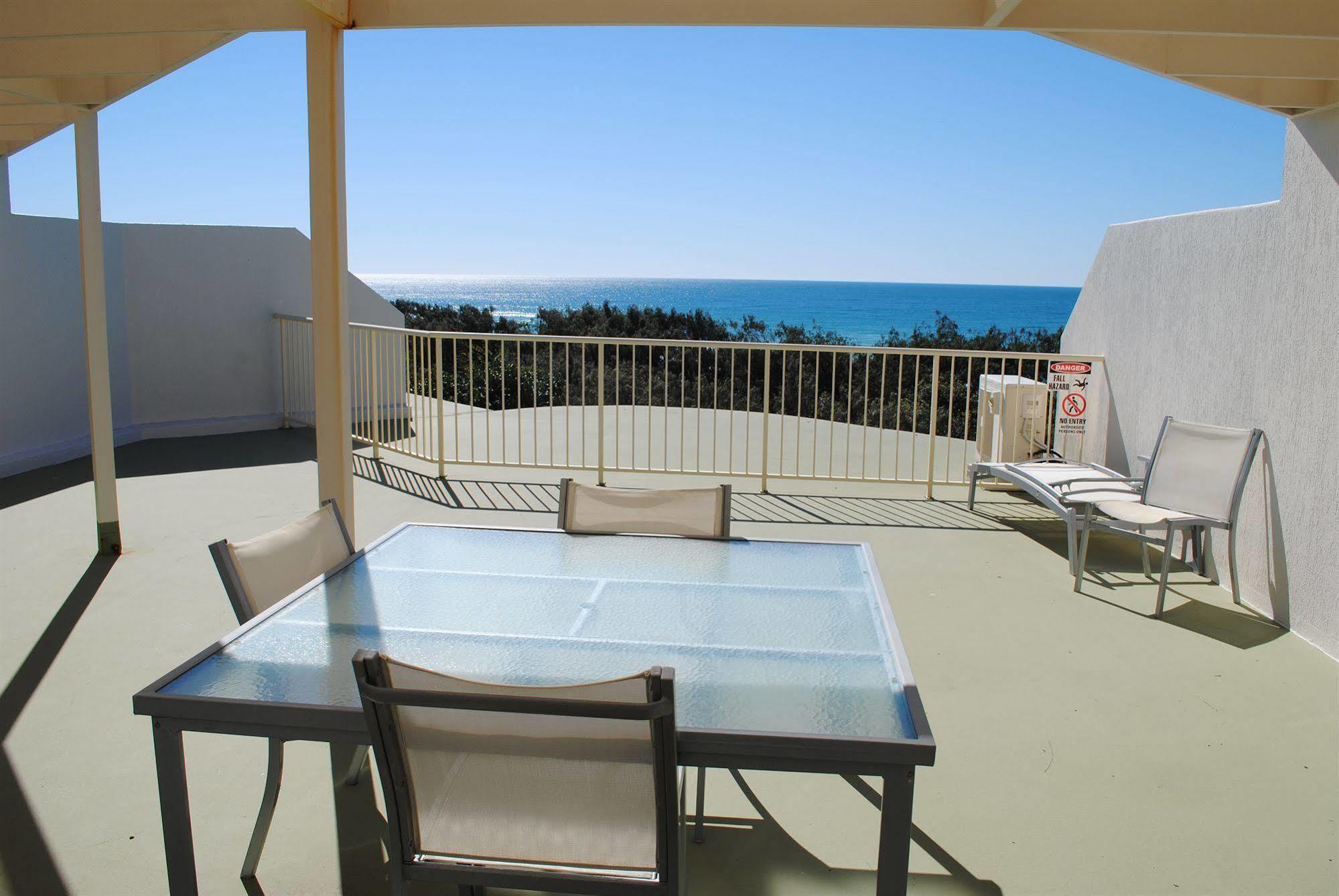 Surfside On The Beach Buddina Екстер'єр фото